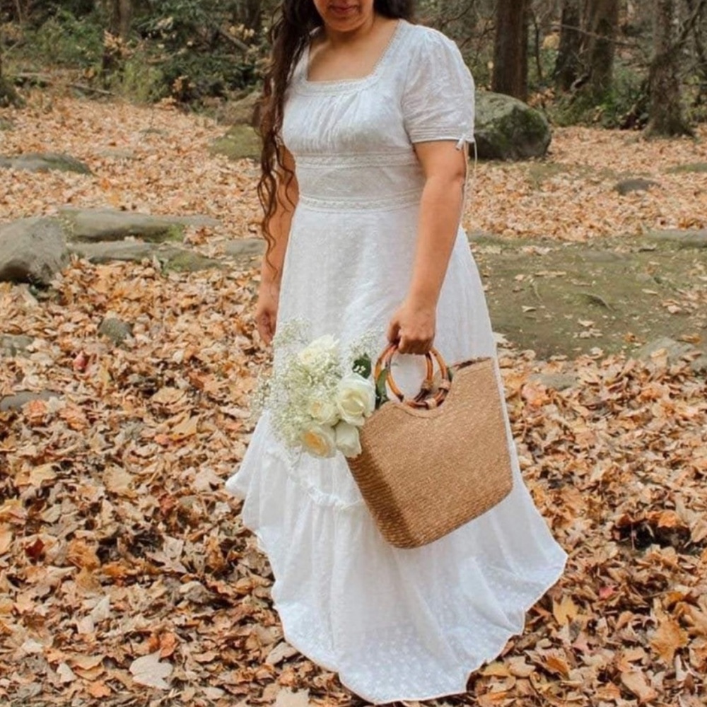 Straw Bag with Amber Round tortoise Handles